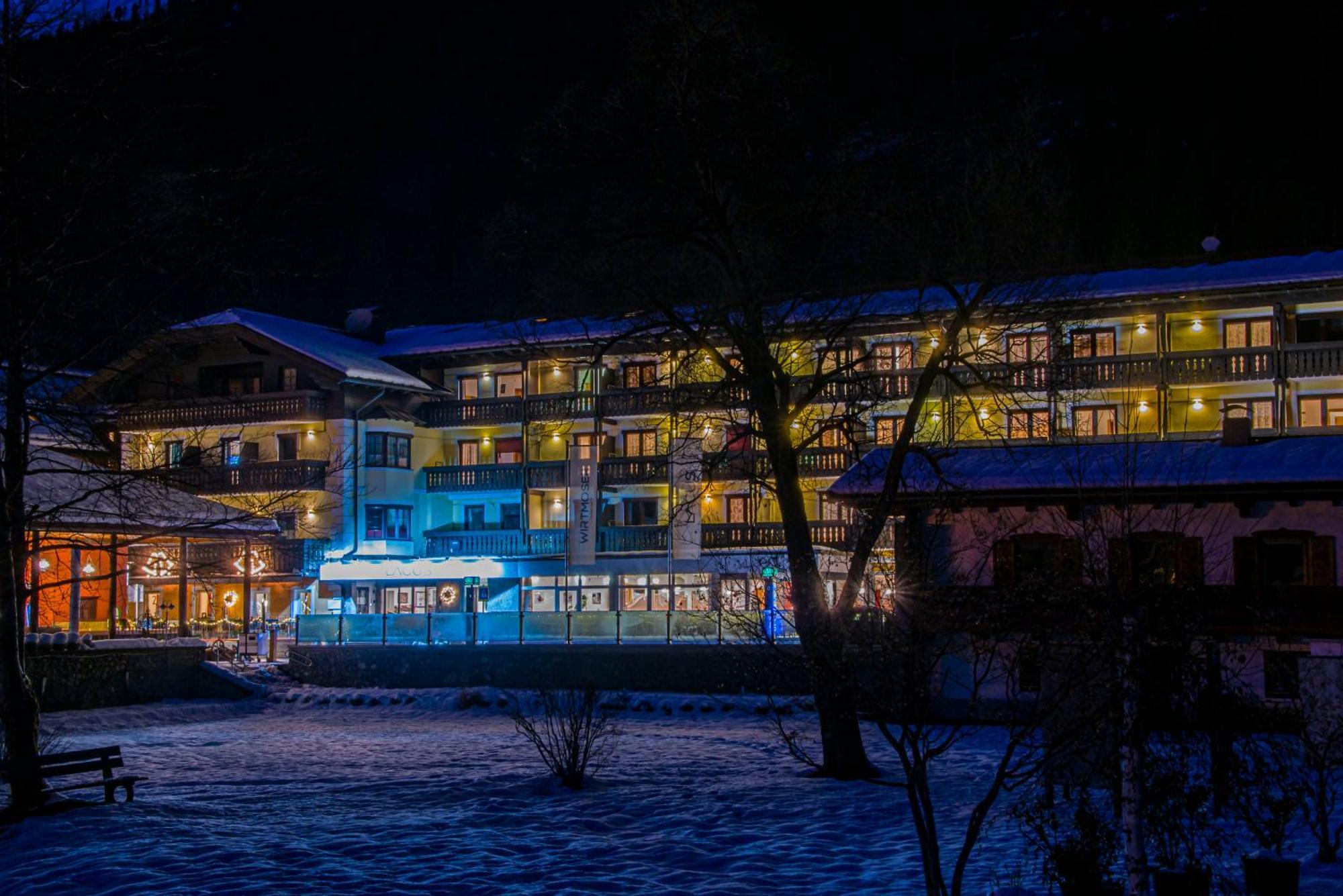 Lacus Hotel Am See Weissensee Exterior foto